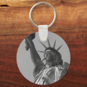 Zwart-wit beeld van de Liberty New York City Sleutelhanger (Voorkant)