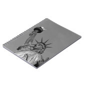 Zwart-wit beeld van de Vrijheid New York Notitieboek (Linkerzijde)