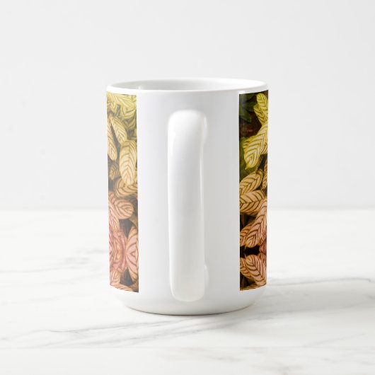 Zwart-wit bladpatroon koffiemok (Handvat)