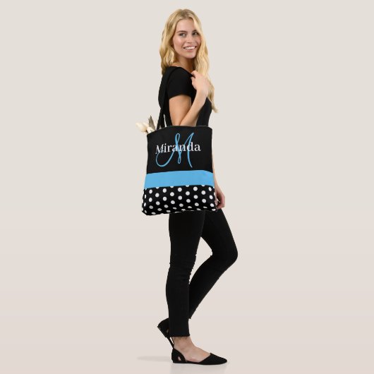 Zwart Wit Blauw Monogram Script Polka Dots Tote Bag (Op model)
