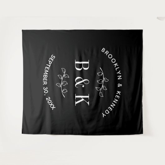 Zwart Wit Bloemen Botanisch Monogram Koppel Naam Wandkleed (Voorkant (horizontaal))