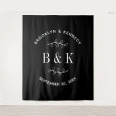 Zwart Wit Bloemen Botanisch Monogram Koppel Naam Wandkleed (Voorkant)