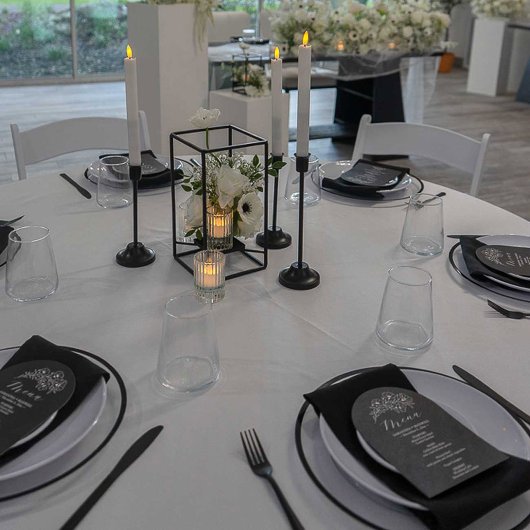 Zwart-wit Bloemen Bruiloft Menu Kaart