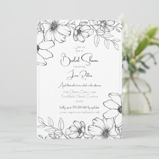 Zwart & wit bloemen bruiloftsshower uitnodiging (Staand voorkant)