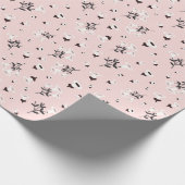 Zwart wit bloemen op roze cadeaupapier (Hoek)