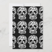 Zwart-wit Bloemen Skull Halloween Party Kaart (Achterkant)