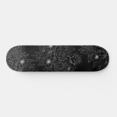 Zwart-wit bloemen verf je eigen dek persoonlijk skateboard (Horizontaal)