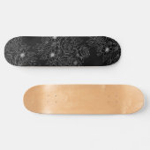 Zwart-wit bloemen verf je eigen dek persoonlijk skateboard (Horizontaal)