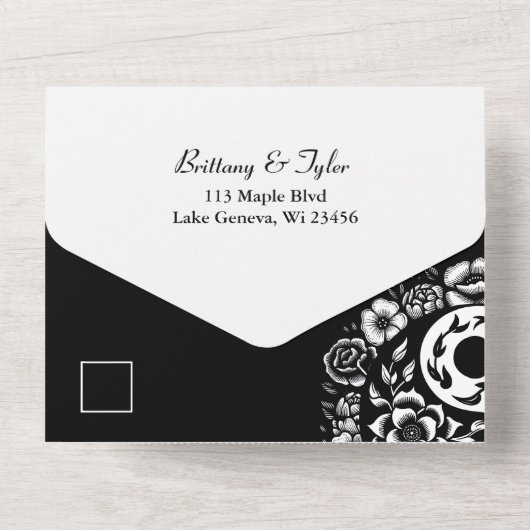 Zwart-wit Bloemen Yin Yang bruiloft All In One Uitnodiging (Achterkant)