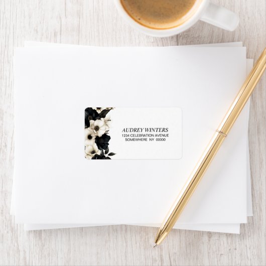 Zwart-wit bloemenadres etiket (Insitu)