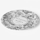 Zwart wit bloemenbruiloft monogram papier borden papieren bordje (Gekanteld)