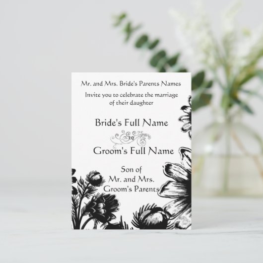 Zwart-wit  bloemenbruiloft uitnodiging briefkaart (Staand voorkant)