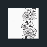 Zwart-wit Bloemenoverzicht Canvas Afdruk<br><div class="desc">Dit zwart-wit elegante handgetekende bloemetjescontourpatroon is perfect voor de moderne en trendy vrouw.</div>