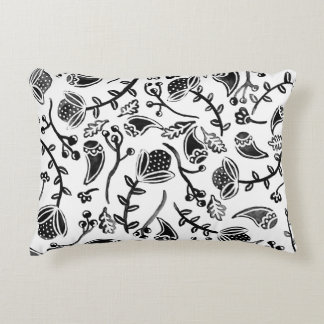 Zwart-wit bloemenpatroon in boslandschapstijl accent kussen