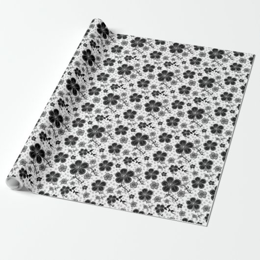 Zwart-wit bloemenprint cadeaupapier (Uitgerold)