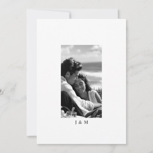 Zwart-wit bloemmotief met kalligrafie en foto save the date (Achterkant)