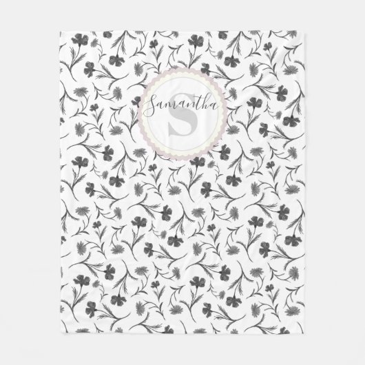 Zwart-wit bloempatroon - naam en monogram fleece deken (Voorkant)