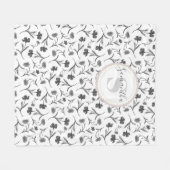 Zwart-wit bloempatroon - naam en monogram fleece deken (Voorkant (Horizontaal))