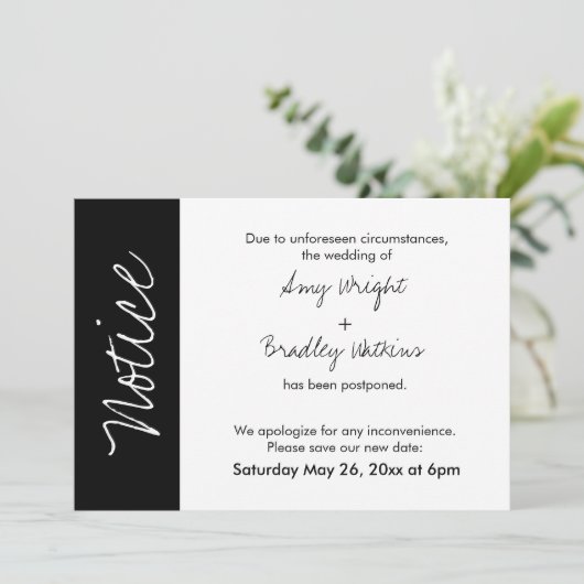 Zwart wit blok "kennisgeving" uitgestelde bruiloft kaart (Staand voorkant)