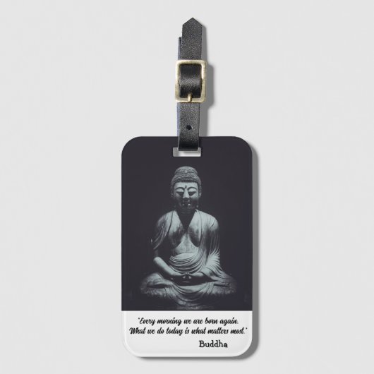 Zwart-wit Boeddha-beeld met citaat Bagagelabel (Voorkant (verticaal))