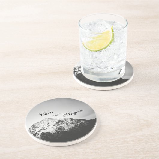 Zwart-wit bruiloft onder de bergen zandsteen onderzetter (Zijkant)