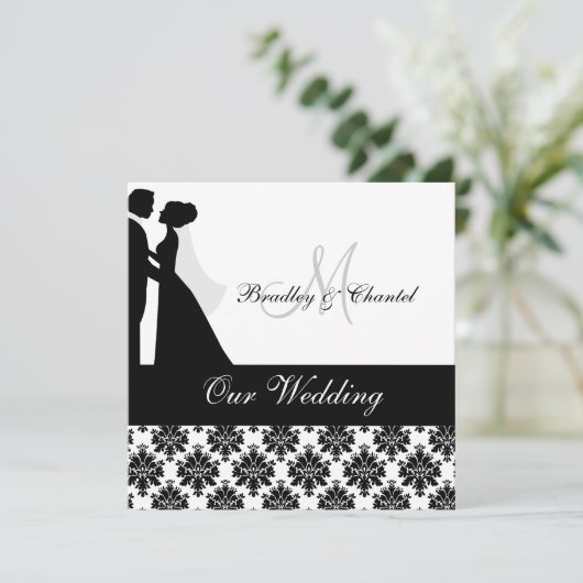 Zwart-wit bruiloft paar bruiloft uitnodiging (Staand voorkant)