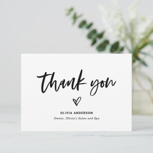 Zwart-wit Casual script en hartmarketing Bedankkaart (Staand voorkant)