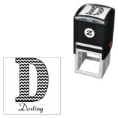 Zwart-wit Chevron Letter D Monogram en Naam Zelfinktende Stempel (In situ)