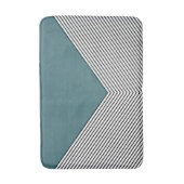 Zwart-wit chevron ontwerp en blauwe driehoek badmat (Voorkant Verticaal)