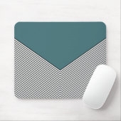 Zwart-wit chevron ontwerp en blauwe driehoek muismat (Met muis)
