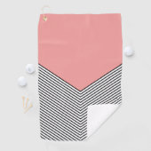 Zwart-wit chevron ontwerp en roze driehoek golfhanddoek (Insitu)