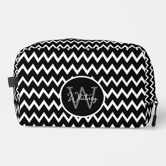 Zwart-wit Chevron patroon Monogrammed Large Toilettasje (Voorkant)