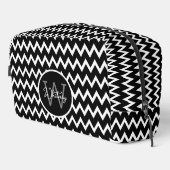 Zwart-wit Chevron patroon Monogrammed Large Toilettasje (Rechterhoek)