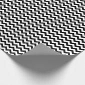 Zwart-wit Chevron Pattern Modern Trendy Cadeaupapier (Hoek)