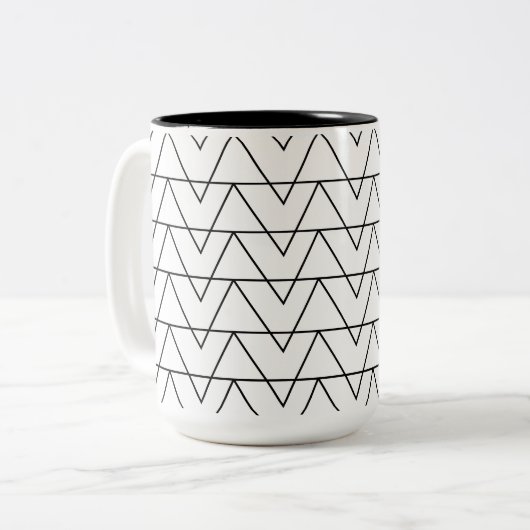 Zwart-wit Chevron Stripe Pattern Tweekleurige Koffiemok (Voorkant links)