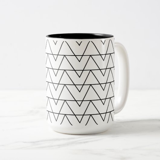 Zwart-wit Chevron Stripe Pattern Tweekleurige Koffiemok (Voorkant rechts)