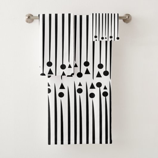 Zwart-wit cirkel driehoek streeppatroon bad handdoek (Insitu)