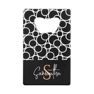 Zwart-wit cirkelpatroon met monogram creditkaart flessenopener