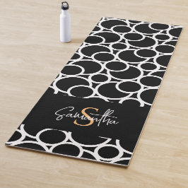 Zwart-wit cirkelpatroon met monogram yogamat