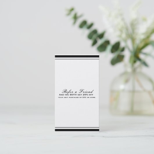 Zwart & Wit Classic Elegant Chic Verwijs een vrien Aanbevelingskaartje (Staand voorkant)