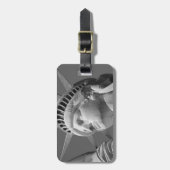 Zwart-wit close-up beeld van vrijheid bagagelabel (Voorkant verticaal)