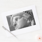 Zwart-wit close-up beeld van vrijheid rechthoekige sticker (Envelop)