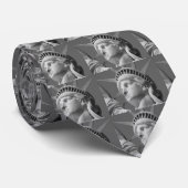 Zwart-wit close-up beeld van vrijheid stropdas (Opgerold)