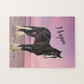 Zwart-wit Clydesdale op strand bij zonsondergang Legpuzzel (Horizontaal)