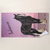 Zwart-wit Clydesdale op strand bij zonsondergang Strandlaken (Voorkant)