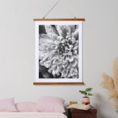 Zwart-wit dahlia close-up print hangend wandkleed (Slaapkamer)