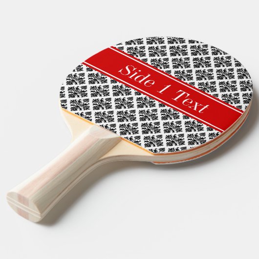  zwart-wit Damask #3 Rode naam Monogram Tafeltennisbatje (Voorkant Gekanteld)