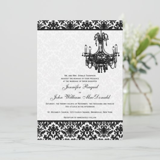 Zwart Wit Damast Kroonluchter Bruiloft Uitnodiging (Staand voorkant)