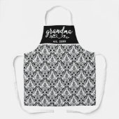 Zwart-wit  damastpatroon Oma Est Schort (Voorkant)