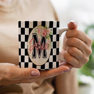 zwart-wit dambord roze bloemenvormig monogram koffiemok